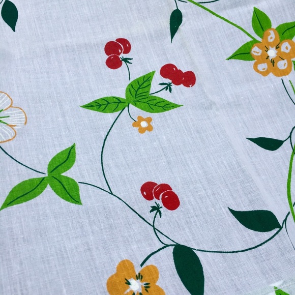 🍒 VINTAGE “Cherry Trellis” CURTAINS! - Picture 8 of 10